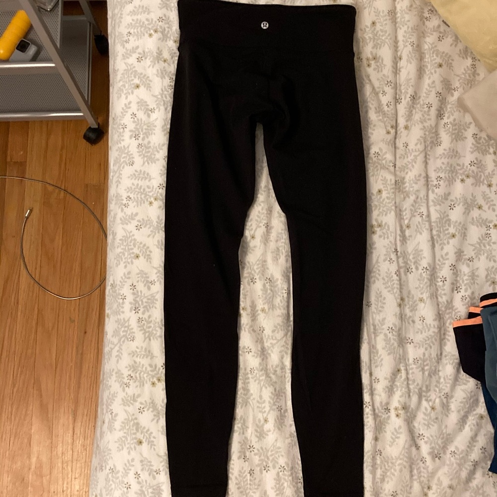 Lululemon black 7/8 low rise leggings